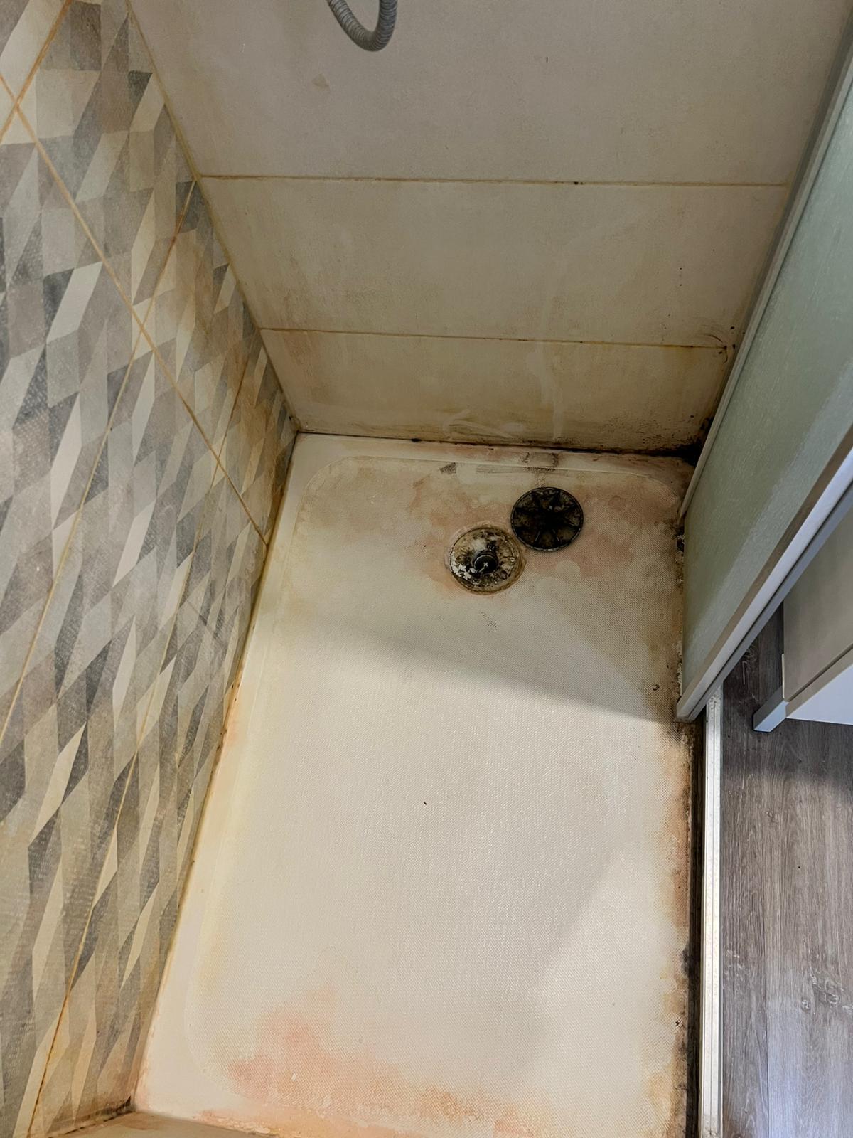 avant réparation douche